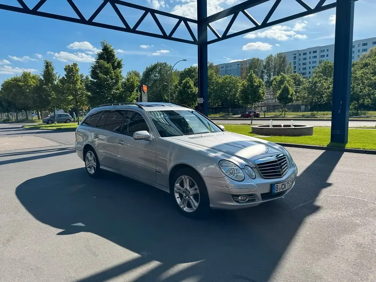 Gebraucht Mercedes E320 224 PS (164 kW) 2006 Grau Kombi