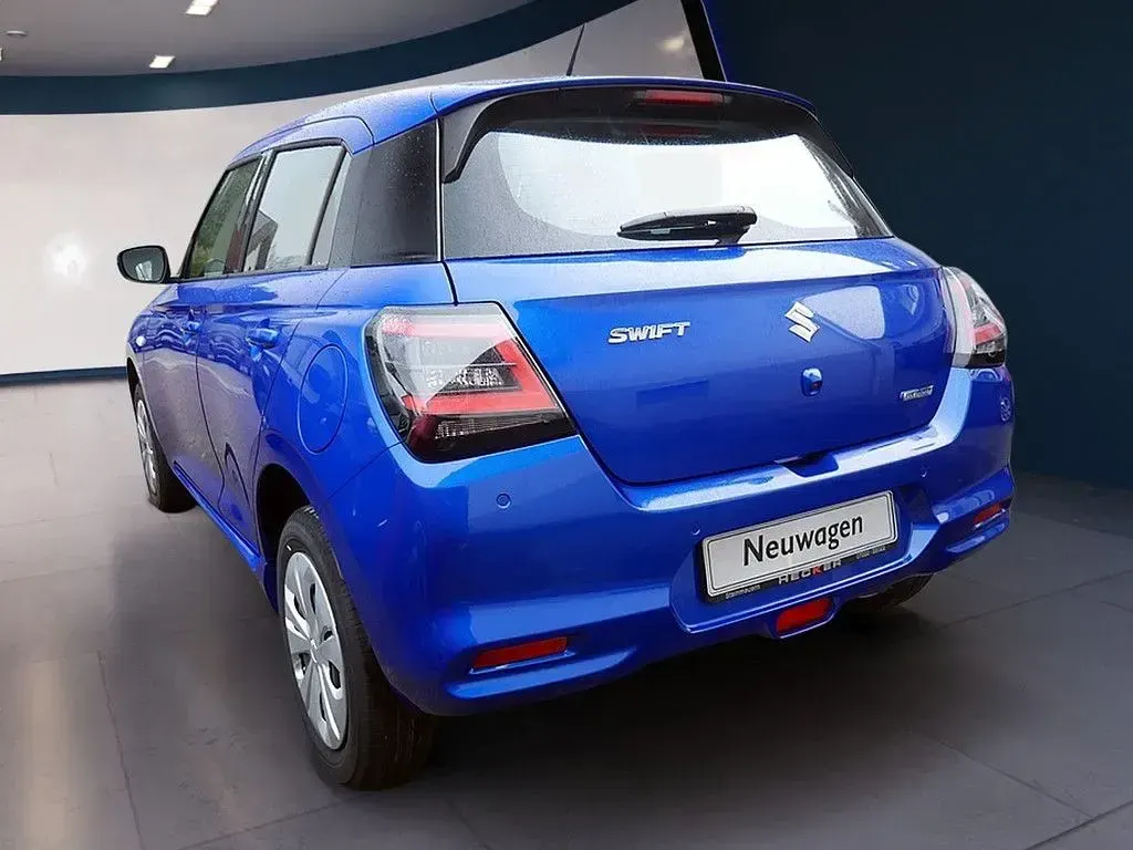 Neu Suzuki Swift Club 83 PS (61 kW) 2026 Blau Kleinwagen