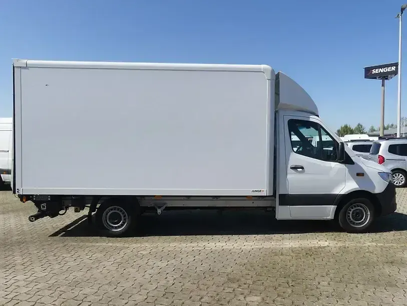 Używany Mercedes Sprinter 170 KM (125 kW) 2025 Biały Van