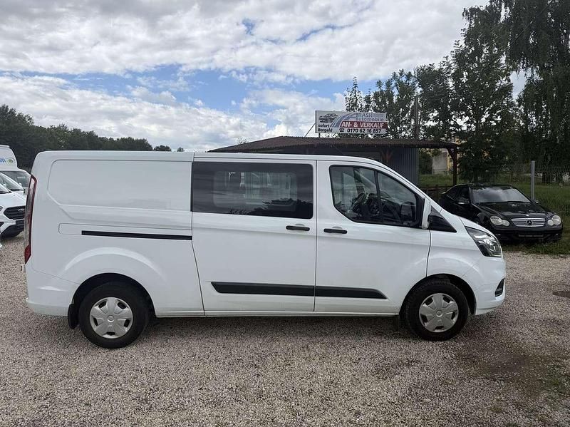 Gebraucht Ford Transit Custom Trend 131 PS (96 kW) 2019 Frostweiß Van / Kleinbus