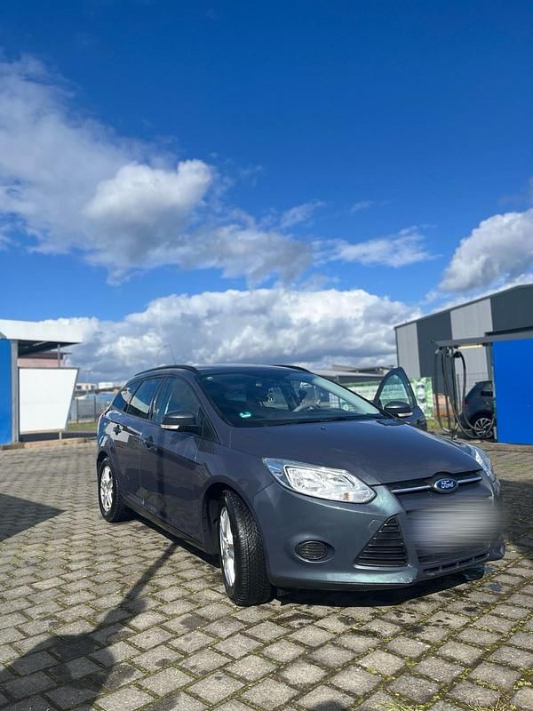 Usata Ford Focus 116 CV (85 kW) 2012 Grigio Berlina