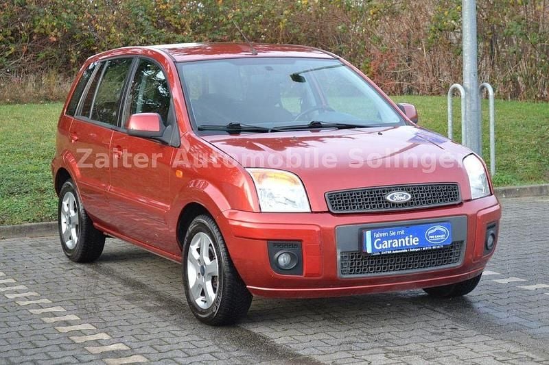 Gebraucht Ford Fusion Style 80 PS (58 kW) 2010 Orange Kleinwagen