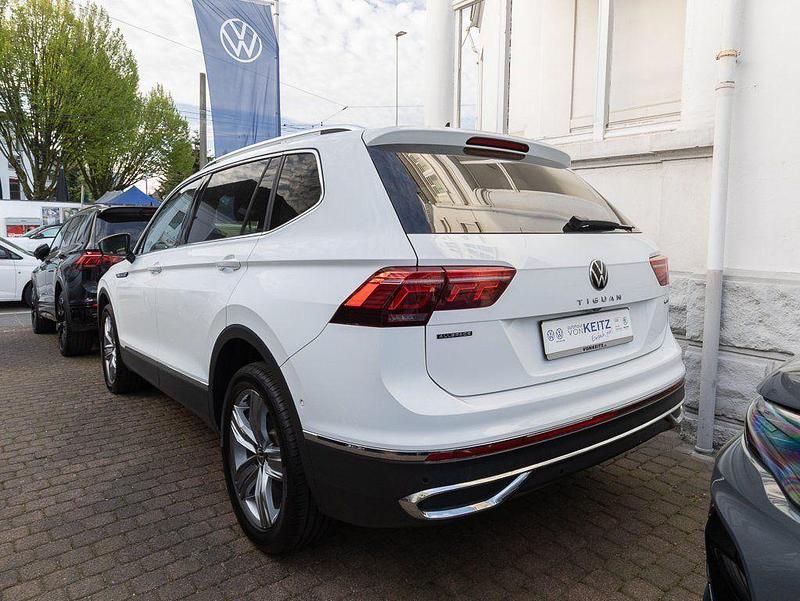 Gebraucht VW Tiguan 245 PS (180 kW) 2023 Weiß SUV