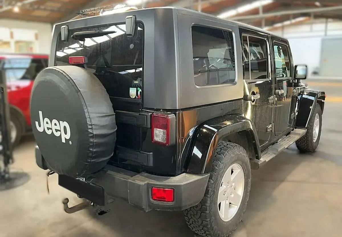 Gebraucht Jeep Wrangler Sahara 177 PS (130 kW) 2010 Schwarz SUV