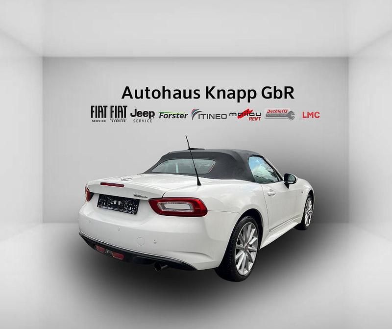 Gebraucht Fiat 124 Spider Lusso 140 PS (102 kW) 2017 Colore esterno (arctic white (solid)) Cabrio