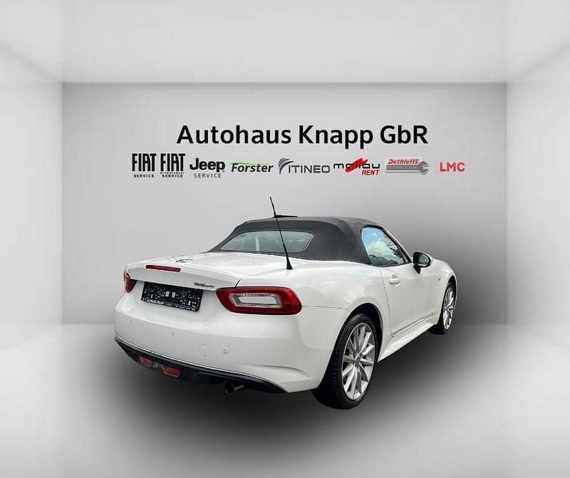 Gebraucht Fiat 124 Spider Lusso 140 PS (102 kW) 2017 Colore esterno (arctic white (solid)) Cabrio