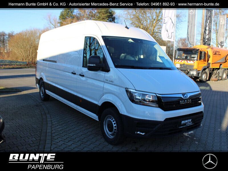 Candy weiß (weiß) Gebraucht 2024 MAN TGE Van | 46.874 € - Bild 1/4