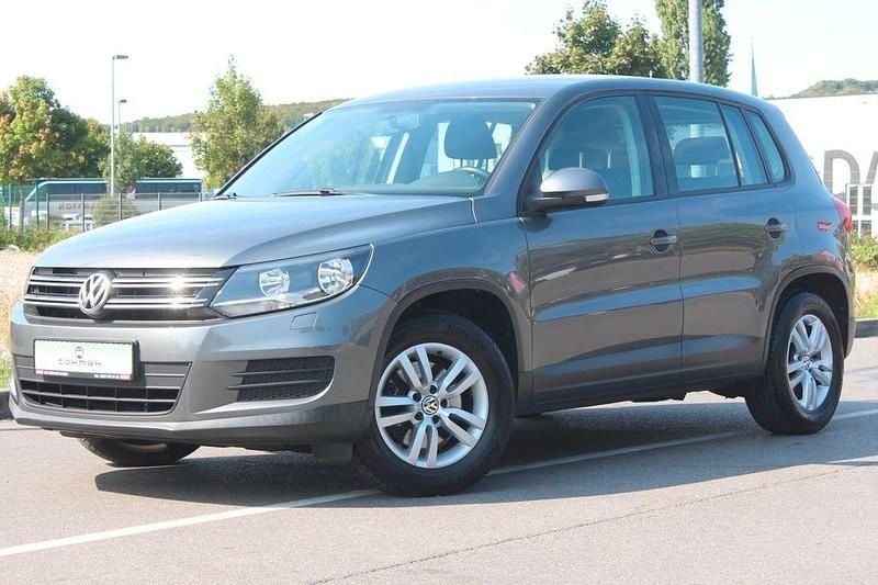 Pepper grey Gebraucht 2015 VW Tiguan Trendline SUV | 8.590 € (Superpreis) - Bild 1/4
