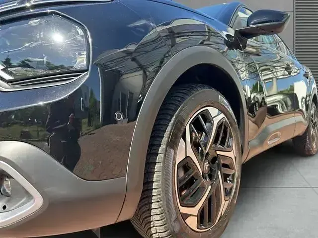 Gebraucht Citroën C4 131 PS (96 kW) 2024 Schwarz SUV