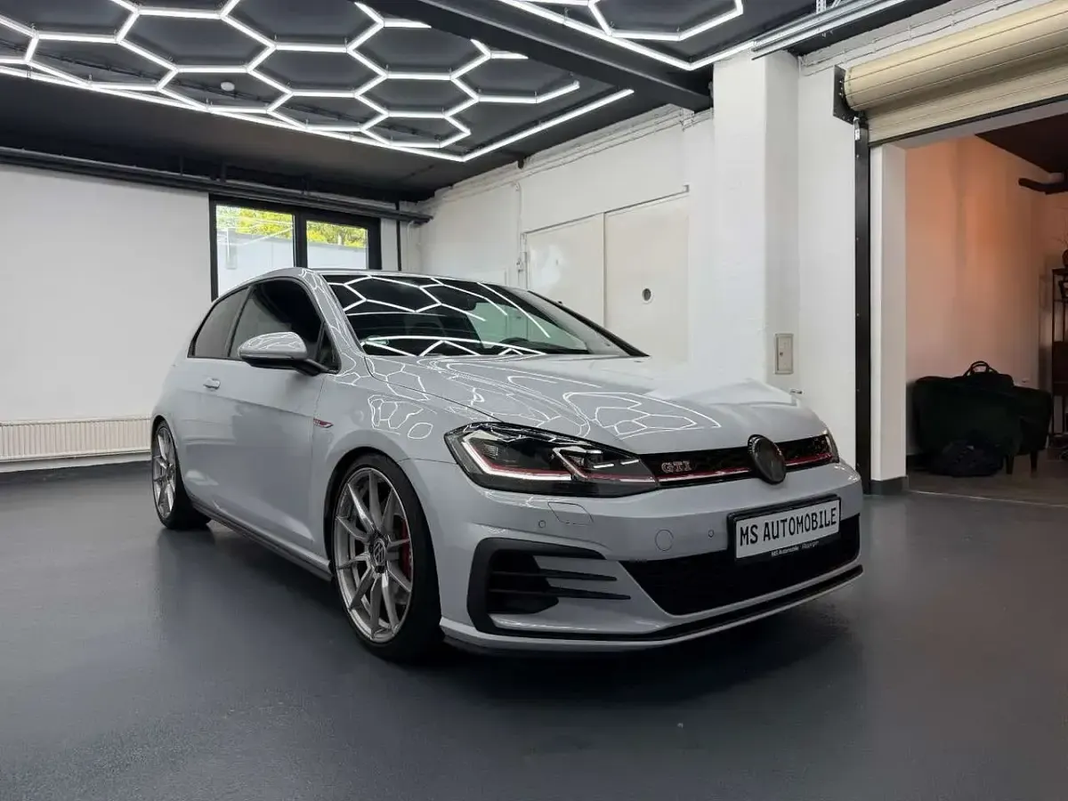 Używany VW Golf GTI 245 KM (180 kW) 2018 Biały Coupe