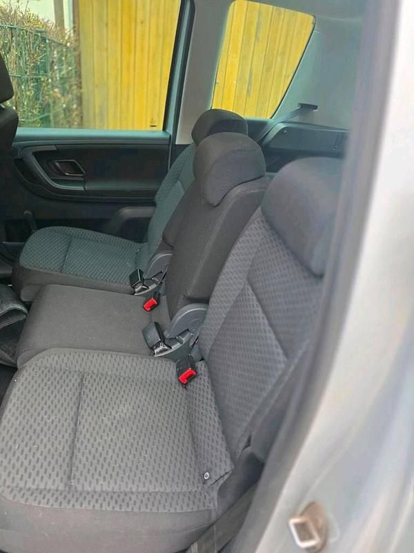 Gebraucht Skoda Roomster 85 PS (62 kW) 2012 Silber Van / Kleinbus