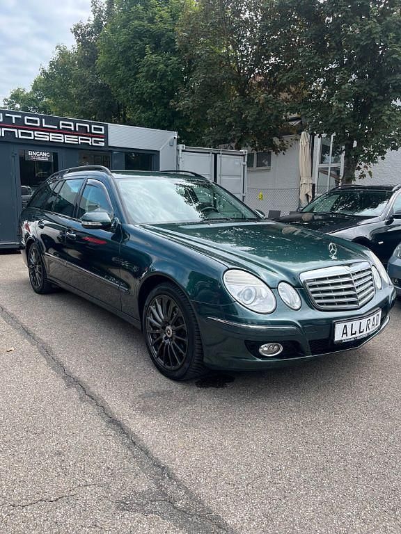 Grün Gebraucht 2008 Mercedes E280 Limousine | 8.990 € (Fairer Preis) - Bild 1/4