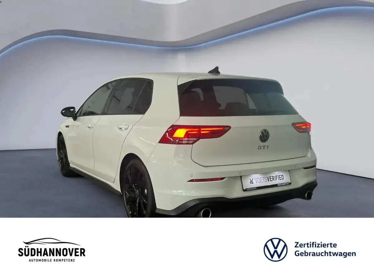Gebraucht VW Golf VIII GTI 245 PS (180 kW) 2022 Weiß Limousine