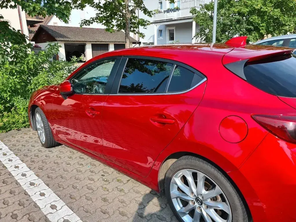Gebraucht Mazda 3 Sports-Line 150 PS (110 kW) 2014 Rot Limousine