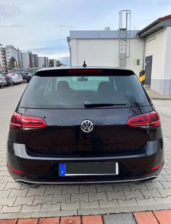 Gebraucht VW Golf VII 116 PS (85 kW) 2017 Schwarz Limousine