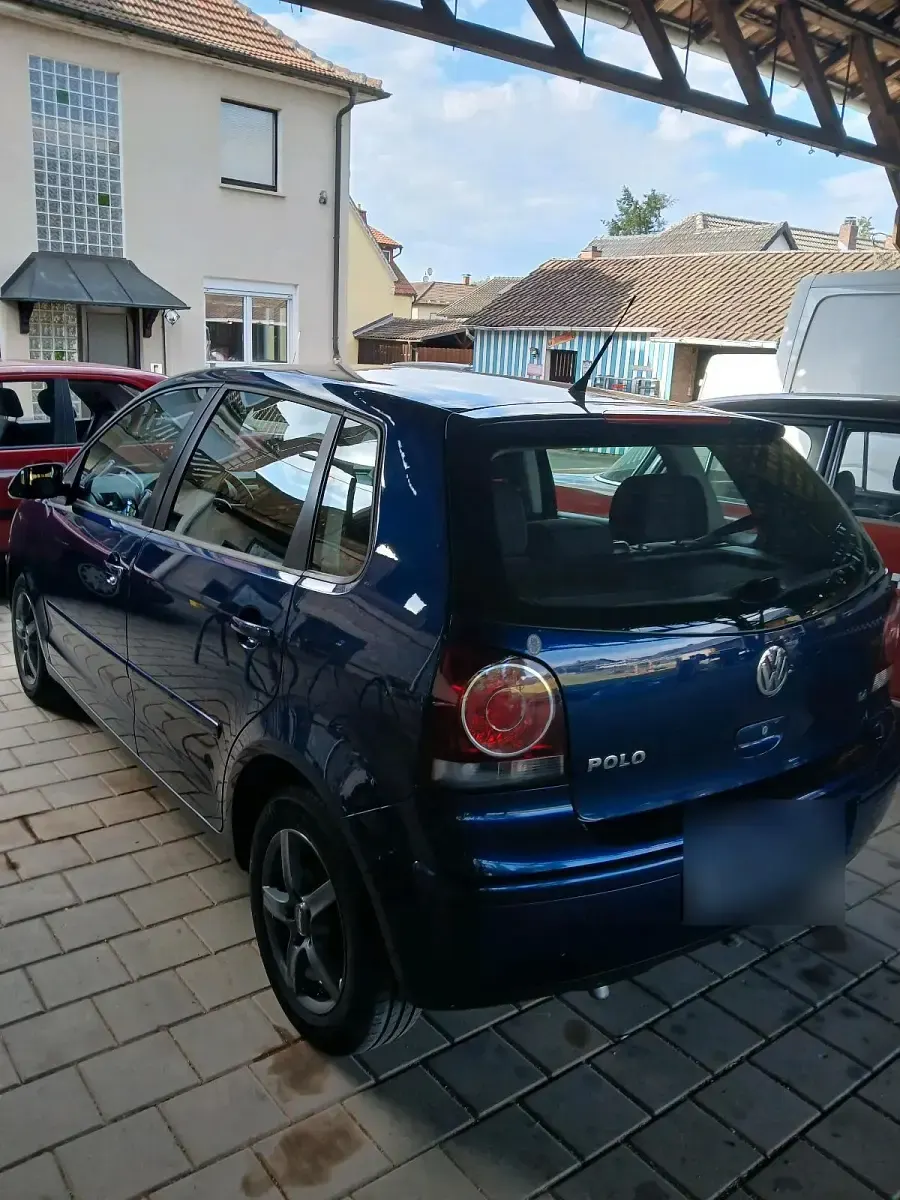 Gebraucht VW Polo 75 PS (55 kW) 2005 Blau Kleinwagen