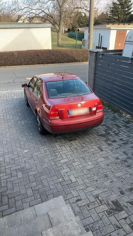 Gebraucht VW Bora 101 PS (74 kW) 2000 Rot Limousine