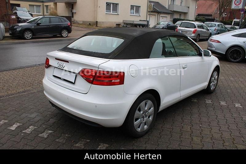 Gebraucht Audi A3 Cabriolet Sport 105 PS (77 kW) 2011 Ibisweiß Cabrio