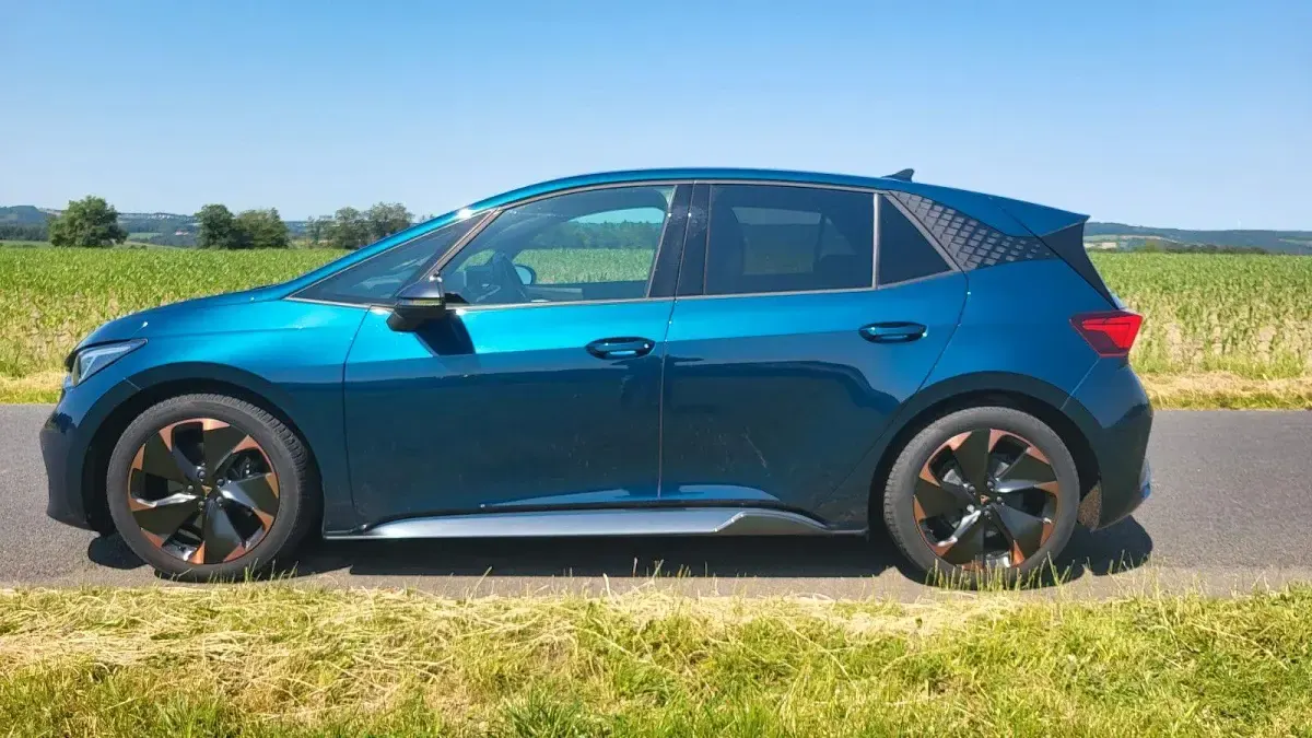 Gebraucht Cupra Born 150 kW (204 PS) 2023 Blau Kleinwagen