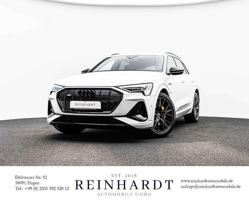 Gletscherweiß metallic Gebraucht 2022 Audi e-tron Black Edition SUV | 38.605 € (Fairer Preis) - Bild 1/1