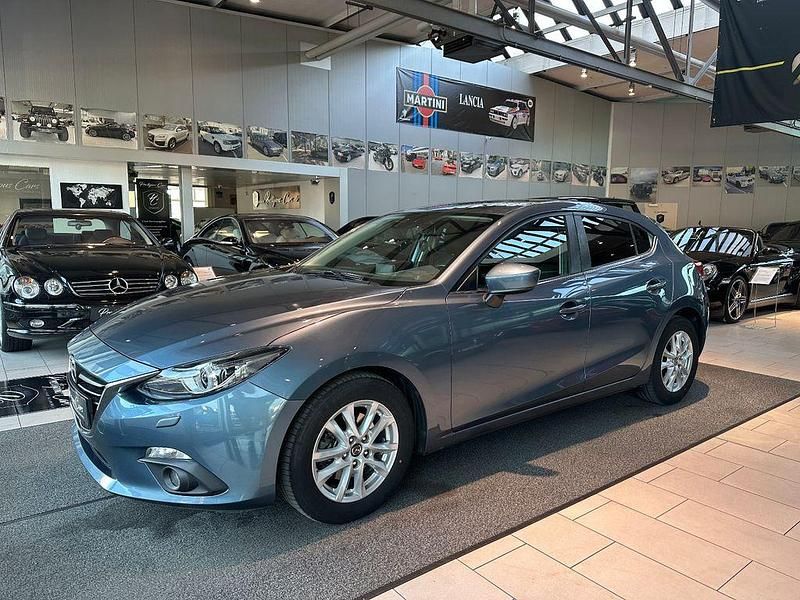 Gebraucht Mazda 3 Center-Line 120 PS (88 kW) 2015 Blau Limousine