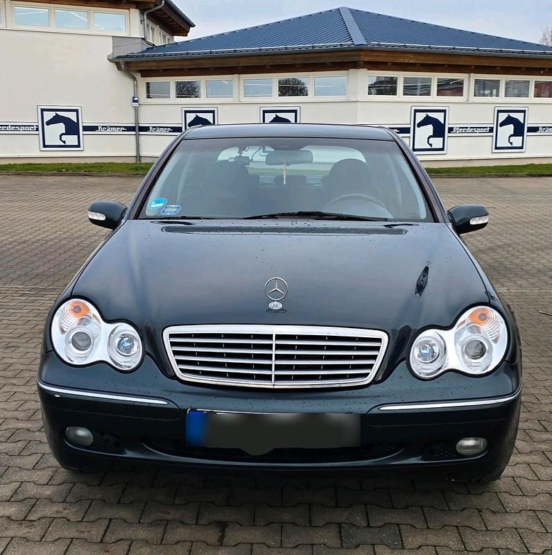 Schwarz Gebraucht 2003 Mercedes C180 Elegance Limousine | 3.500 € (Fairer Preis) - Bild 1/4