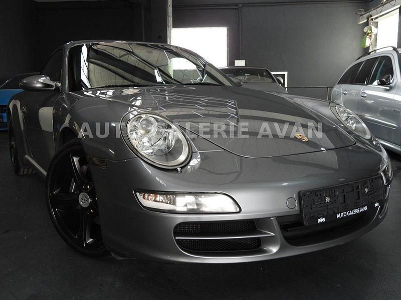 Grau Gebraucht 2005 Porsche 911 Carrera Coupé | 42.900 € (Fairer Preis) - Bild 1/4