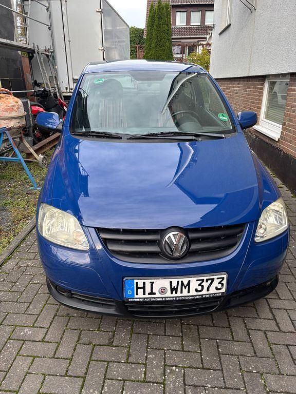 Blau Gebraucht 2006 VW Fox Kleinwagen | 3.000 € (Teuer) - Bild 1/4