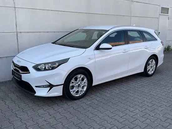 Gebraucht Kia Ceed Sportswagon Vision 136 PS (100 kW) 2024 (wd) cararraweiss Kombi
