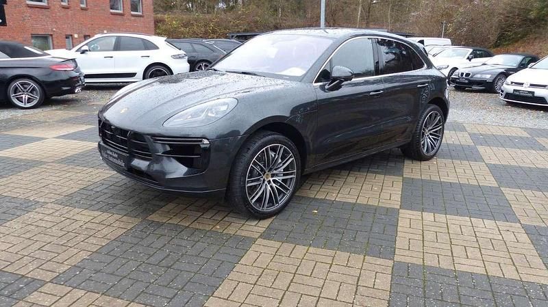 Vulkangraumetallic Gebraucht 2020 Porsche Macan Turbo Sport SUV | 61.990 € (Fairer Preis) - Bild 1/4