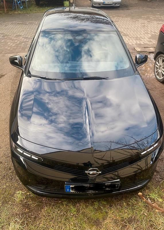 Schwarz Gebraucht 2025 Opel Astra Limousine | 27.000 € (Fairer Preis) - Bild 1/4