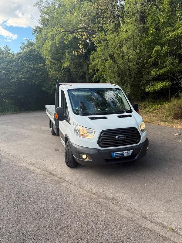 Weiß Gebraucht 2018 Ford Transit | 17.700 € (Fairer Preis) - Bild 1/4