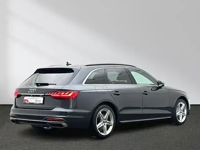 Używany Audi A4 Advanced 204 KM (150 kW) 2023 Szary Kombi
