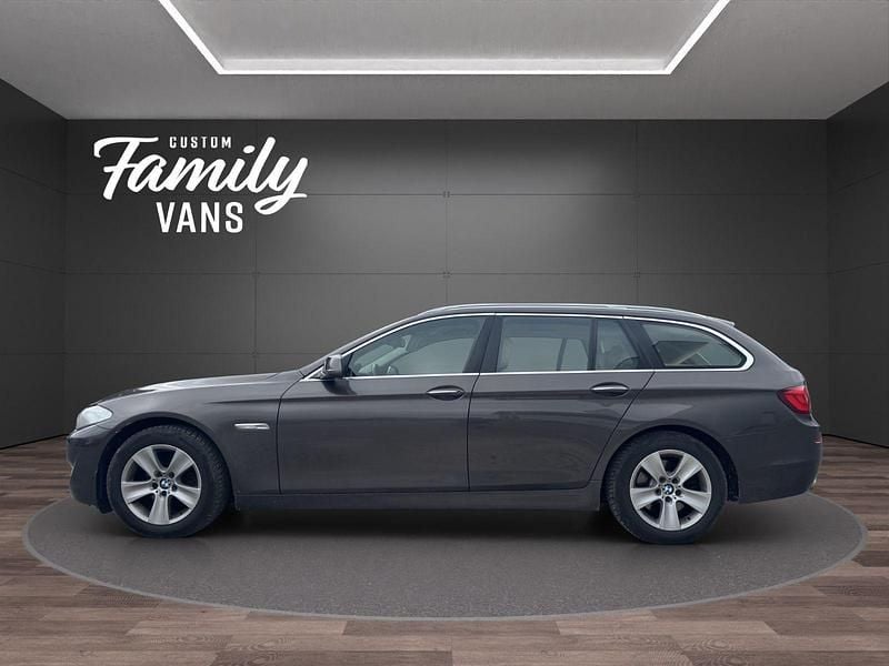 Gebraucht BMW 520 184 PS (135 kW) 2012 Schwarz Kombi