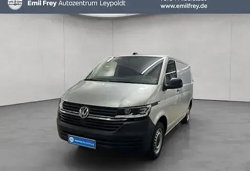 Gebraucht VW T7 Trendline 150 PS (110 kW) 2025 Silber Van