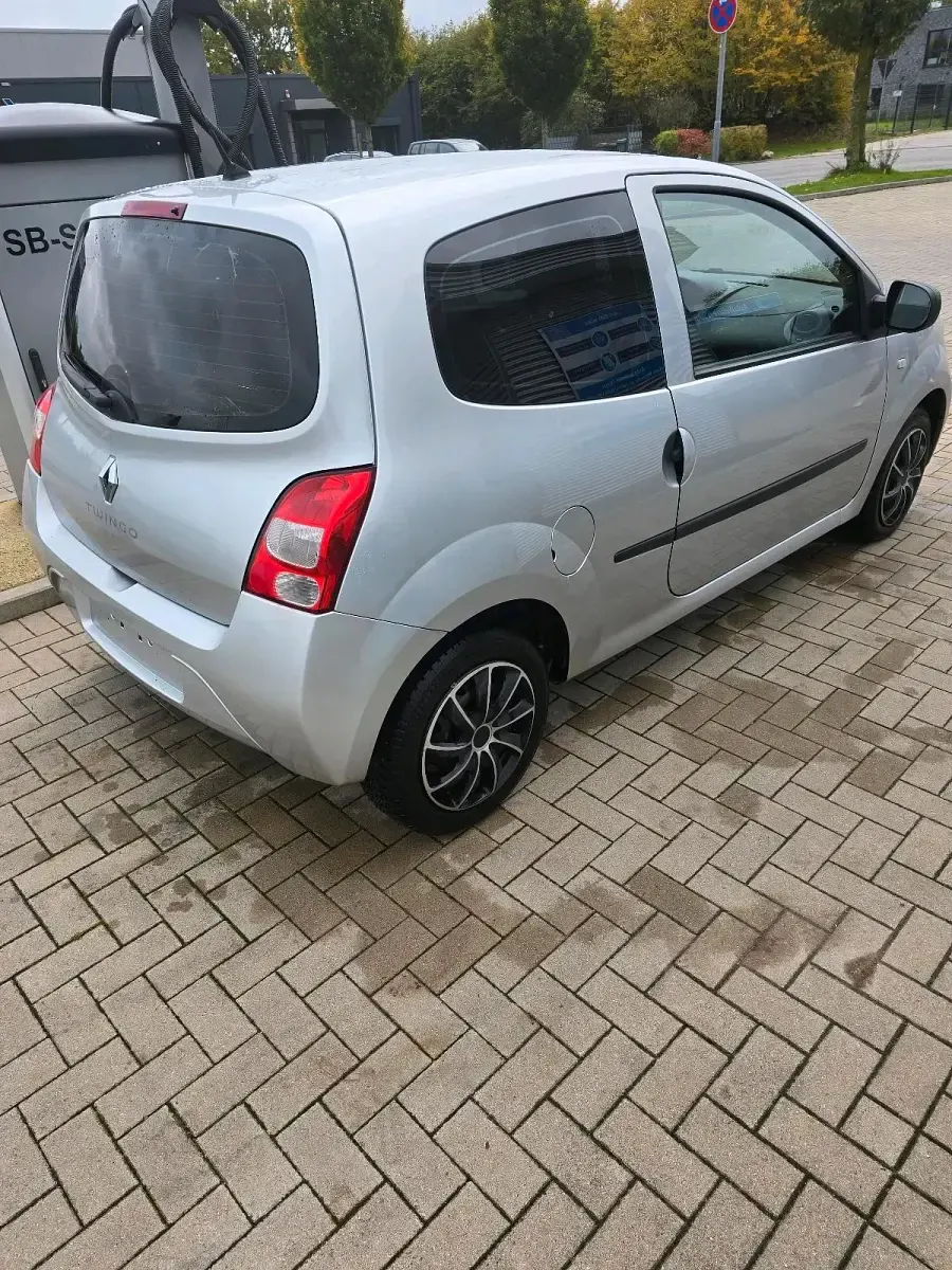 Gebraucht Renault Twingo 56 PS (41 kW) 2010 Silber Kleinwagen