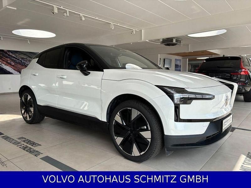 Weiß Gebraucht 2024 Volvo EX30 Performance SUV | 39.950 € (Fairer Preis) - Bild 1/4