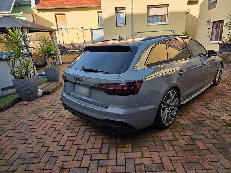 Używany Audi S4 Ambiente 347 KM (255 kW) 2020 Szary Kombi