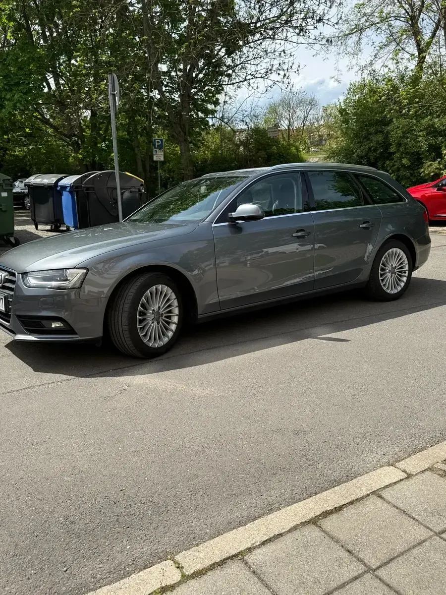 Gebraucht Audi A4 170 PS (125 kW) 2012 Grau Kombi