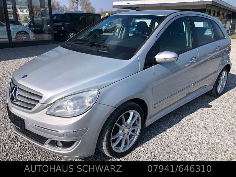 Gebraucht Mercedes B200 140 PS (102 kW) 2006 Silber Van / Kleinbus