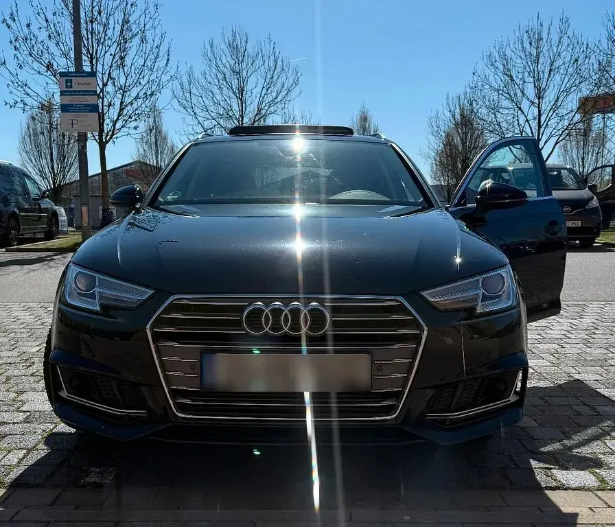 Gebraucht Audi A4 Sport 190 PS (139 kW) 2019 Schwarz Kombi