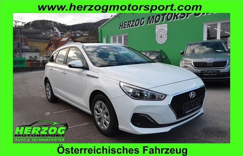 Gebraucht Hyundai i30 116 PS (85 kW) 2020 Weiß Kombi