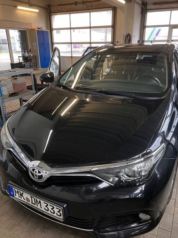 Gebraucht Toyota Auris Design 116 PS (85 kW) 2016 Schwarz Limousine