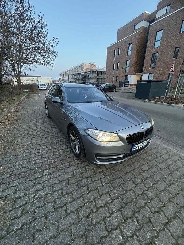 Gebraucht BMW 530 258 PS (189 kW) 2015 Silber Kombi