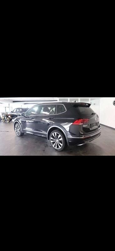 Gebraucht VW Tiguan Allspace R-line 239 PS (175 kW) 2020 Schwarz SUV