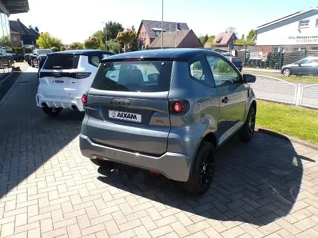 Uusi Aixam Minauto Chic 2026 Harmaa Viistoperä