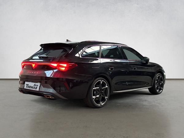 Neu Cupra Leon 272 PS (200 kW) 2026 Schwarz (mitternachtsschwarz) Kombi