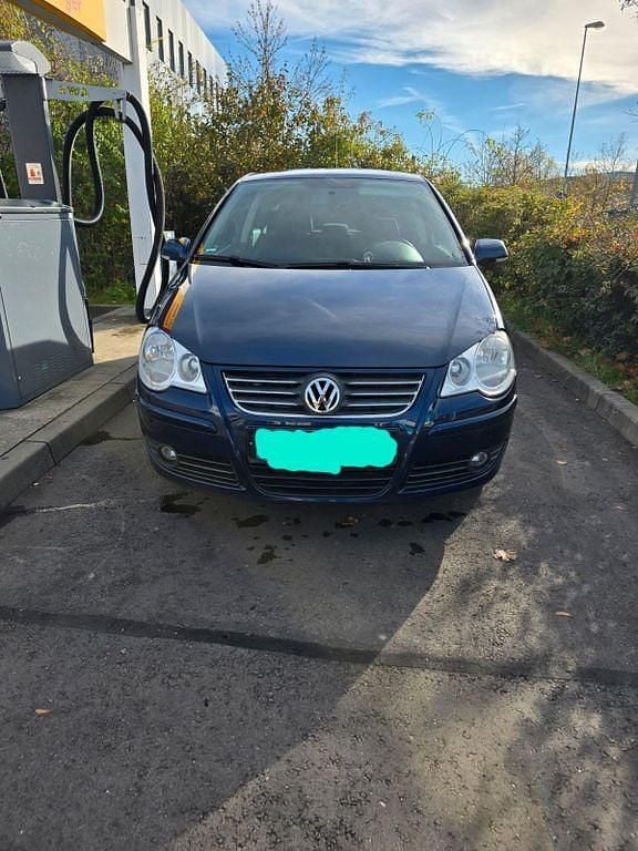 Blau Gebraucht 2005 VW Polo Sportline Limousine | 2.200 € (Fairer Preis) - Bild 1/4