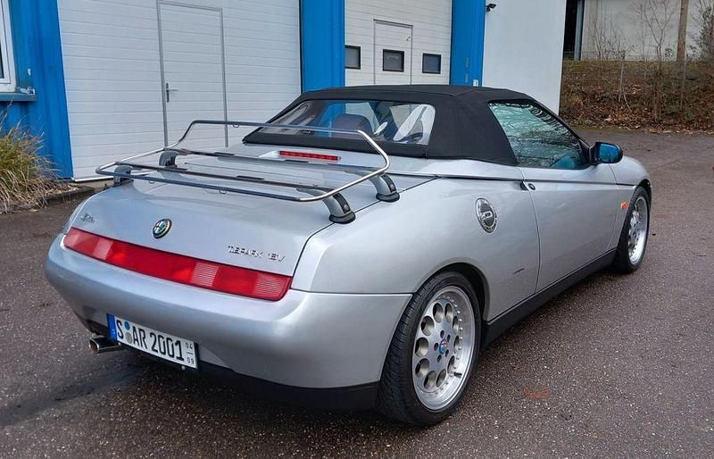 Gebraucht Alfa Romeo Spider Lusso 150 PS (110 kW) 1997 Silber Cabrio