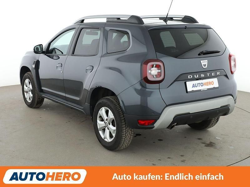 Gebraucht Dacia Duster Comfort 114 PS (83 kW) 2019 Grau SUV